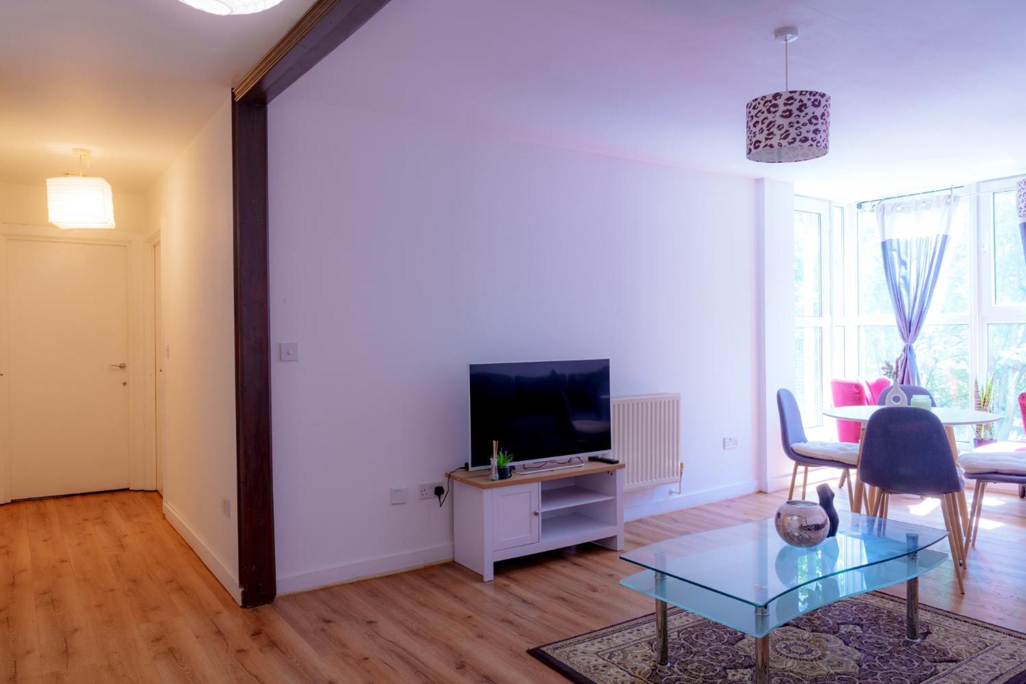 Spacious 2Bd 2Baths Apartment In Central Лондон Екстериор снимка