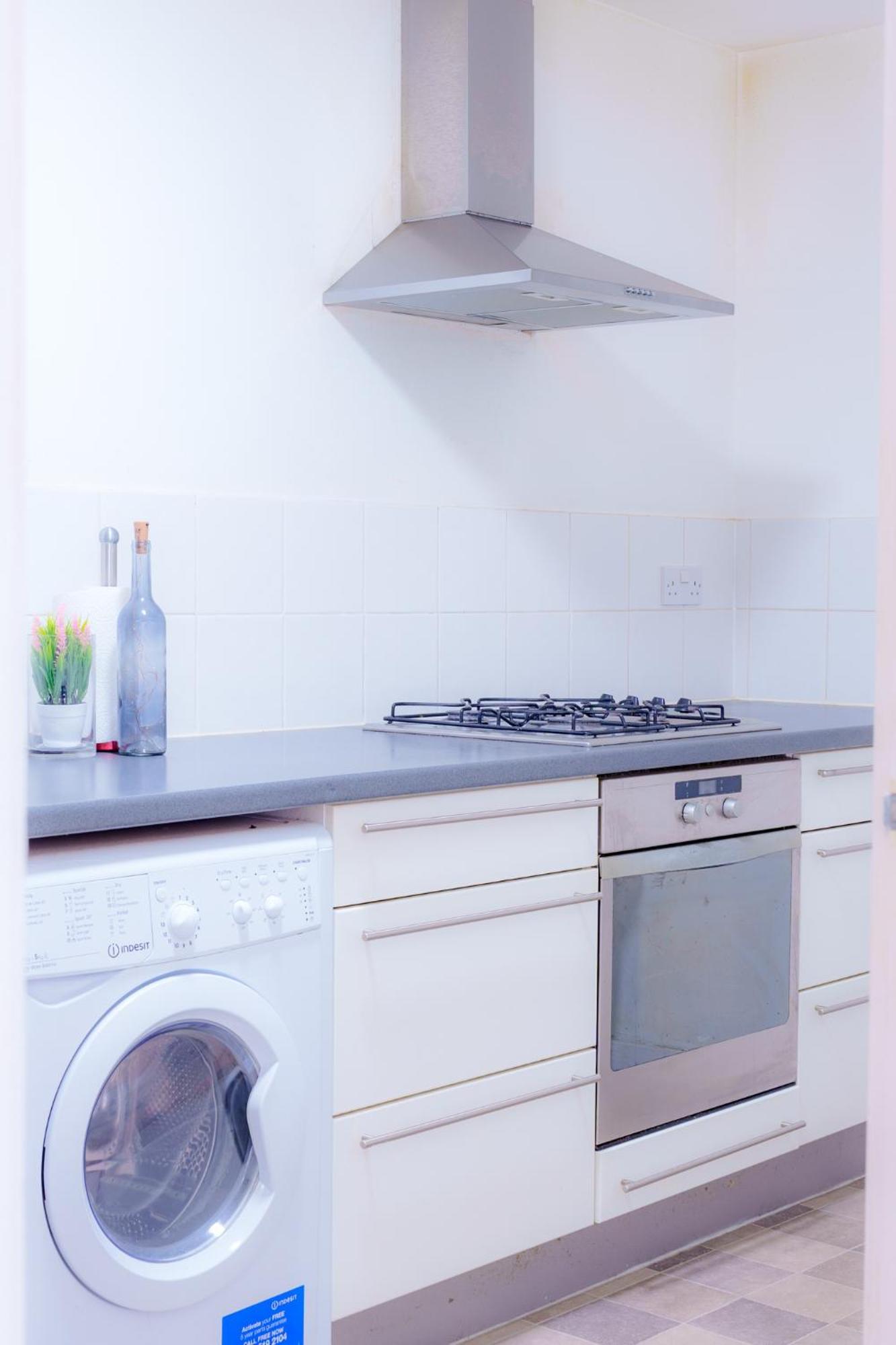 Spacious 2Bd 2Baths Apartment In Central Лондон Екстериор снимка