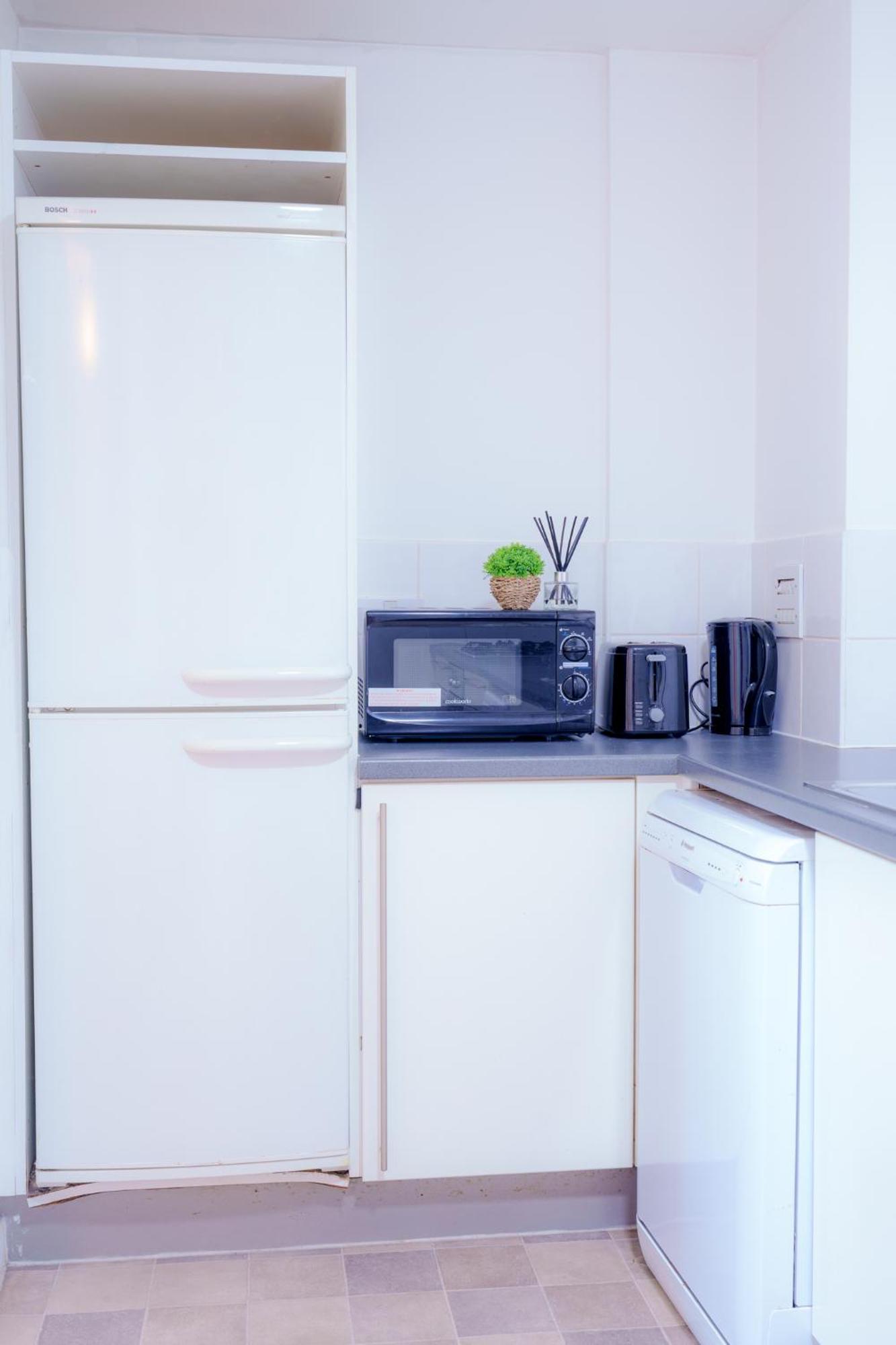 Spacious 2Bd 2Baths Apartment In Central Лондон Екстериор снимка