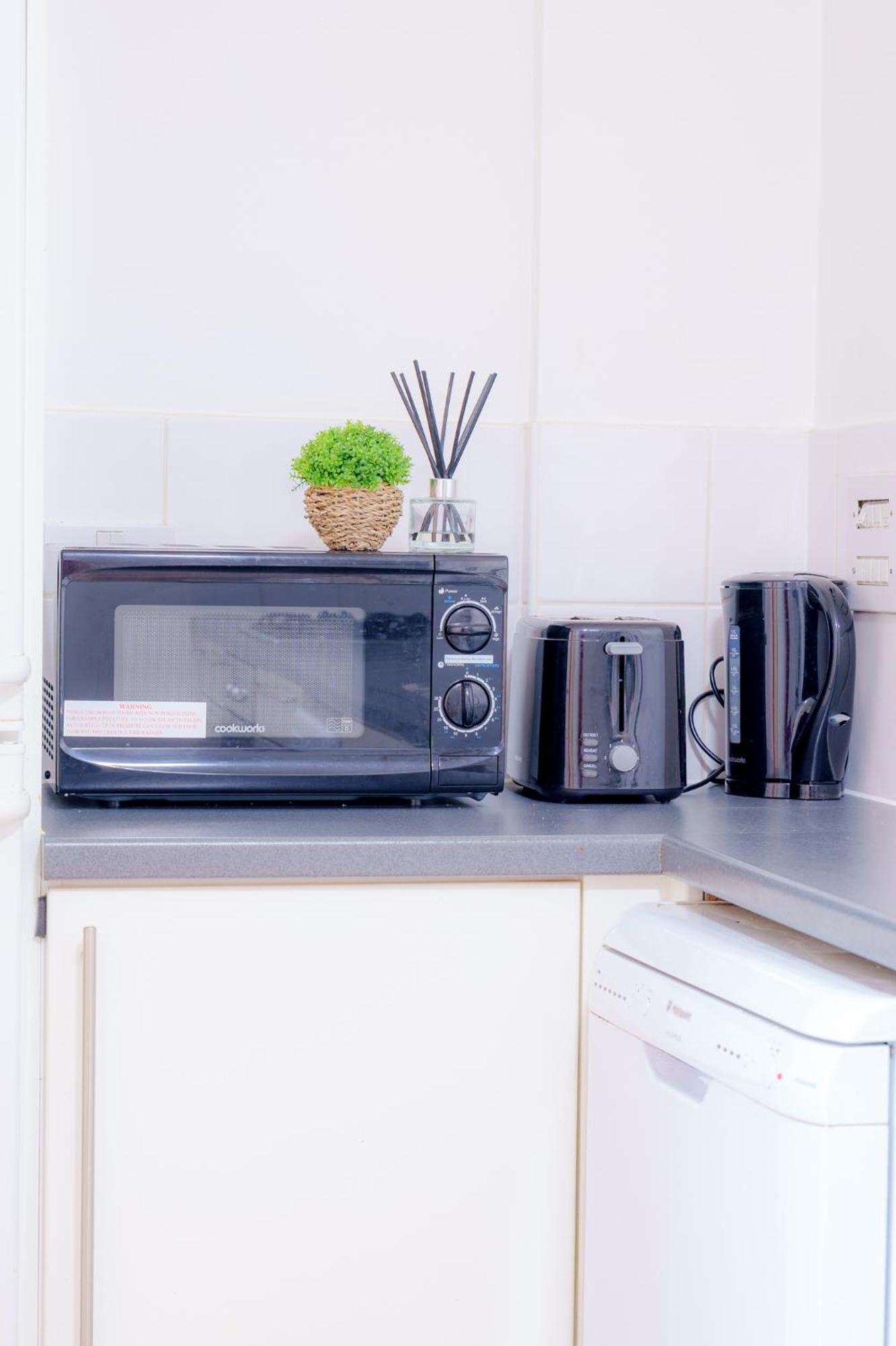 Spacious 2Bd 2Baths Apartment In Central Лондон Екстериор снимка